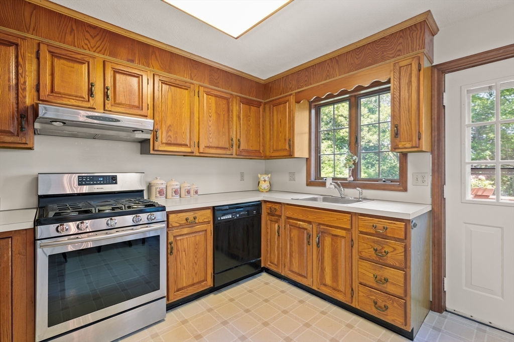 45 Anthony Ln