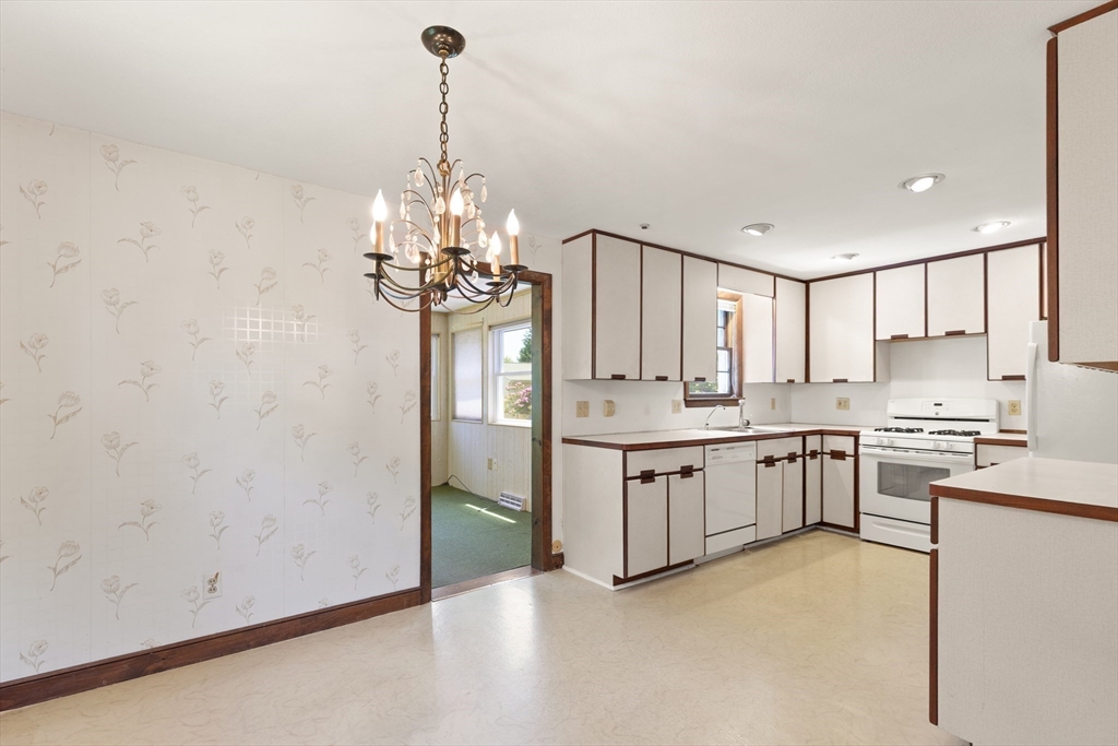 332 Linwood