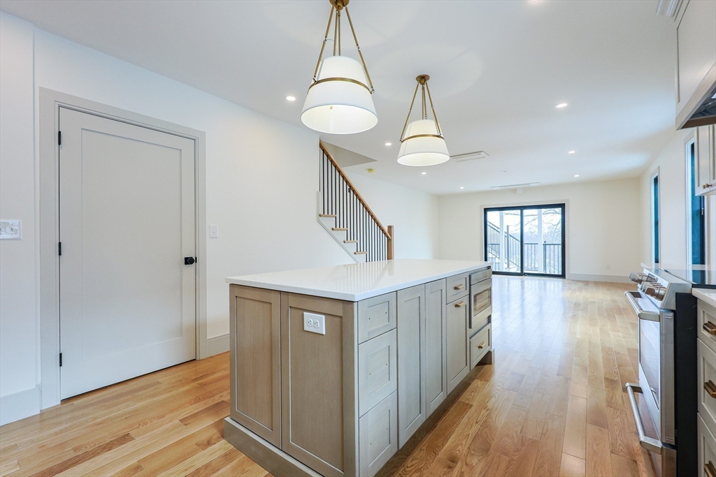 68 Rowe St