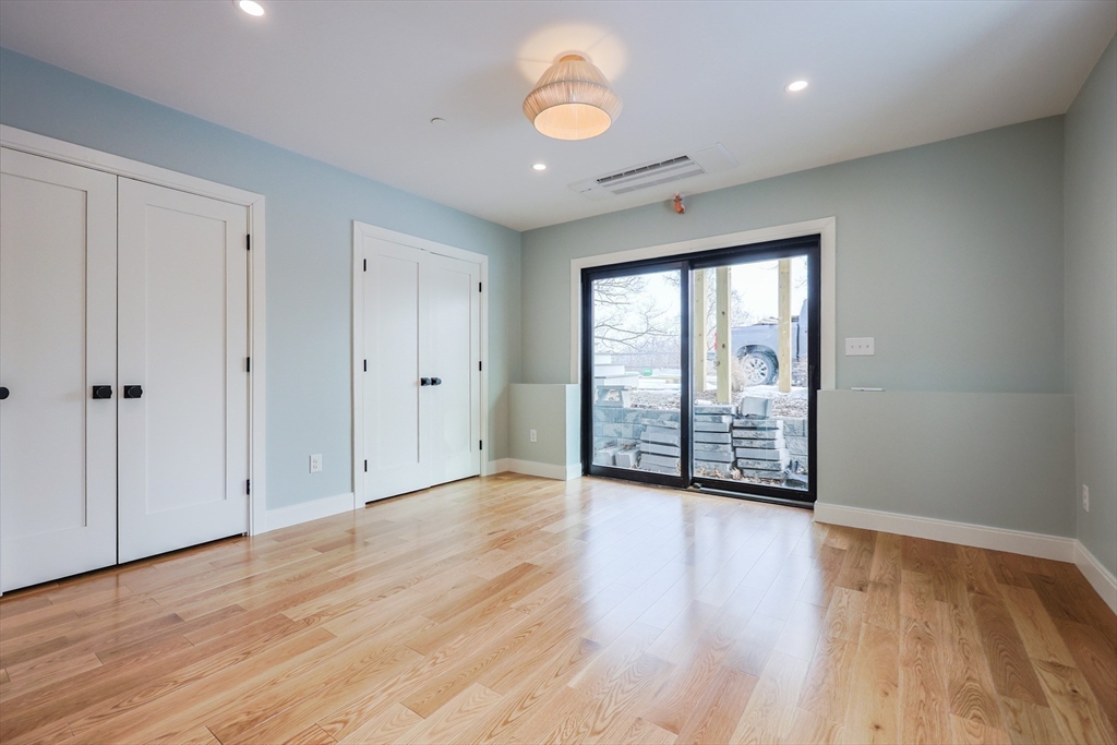 68 Rowe St
