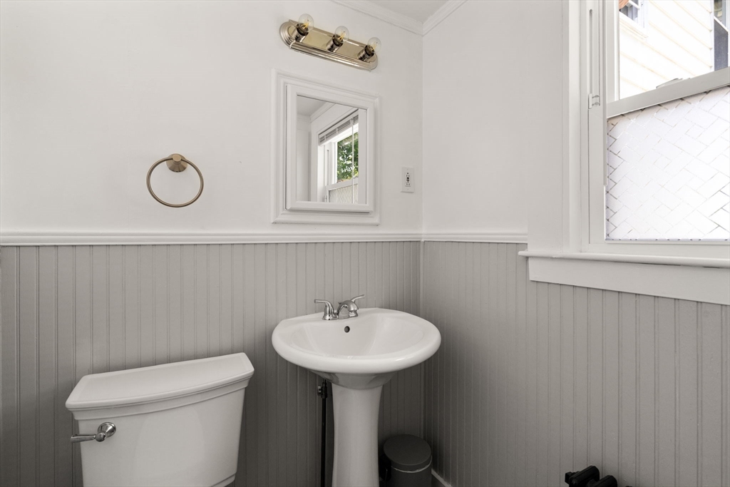 13 Highland Rd