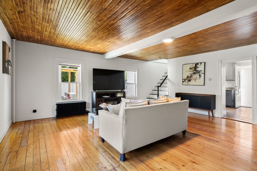 13 Highland Rd