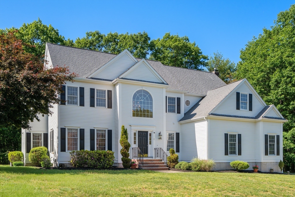 3 Cardinal Dr