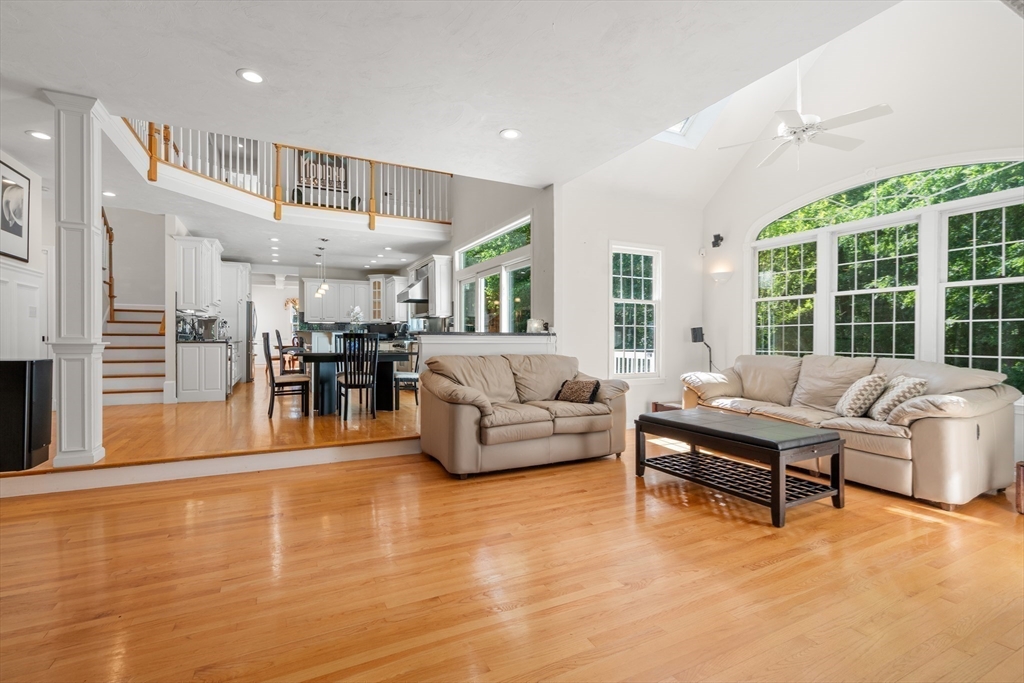 3 Cardinal Dr