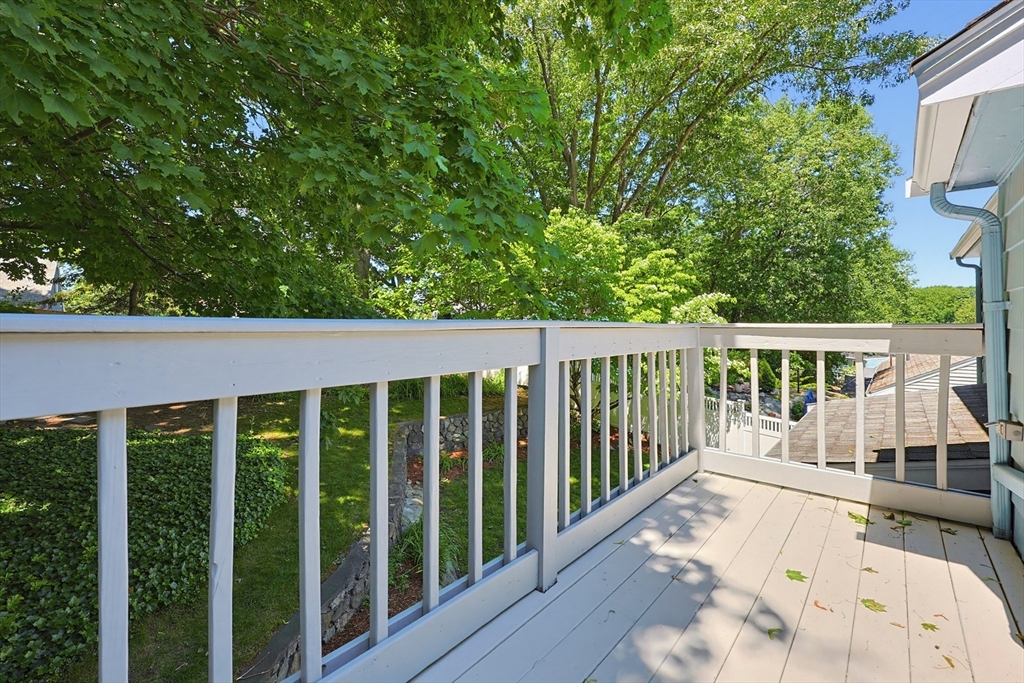 36 Grandview Ave