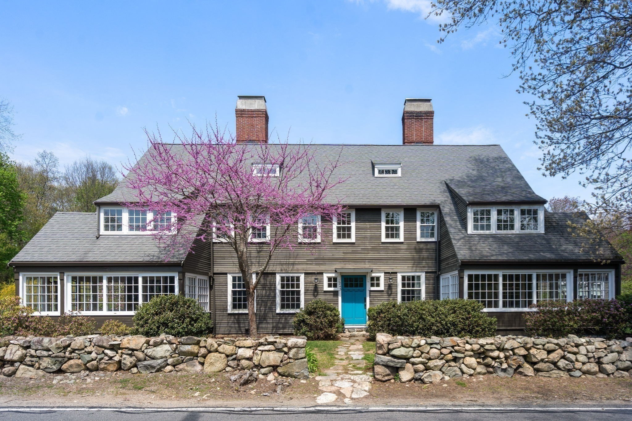 845 North