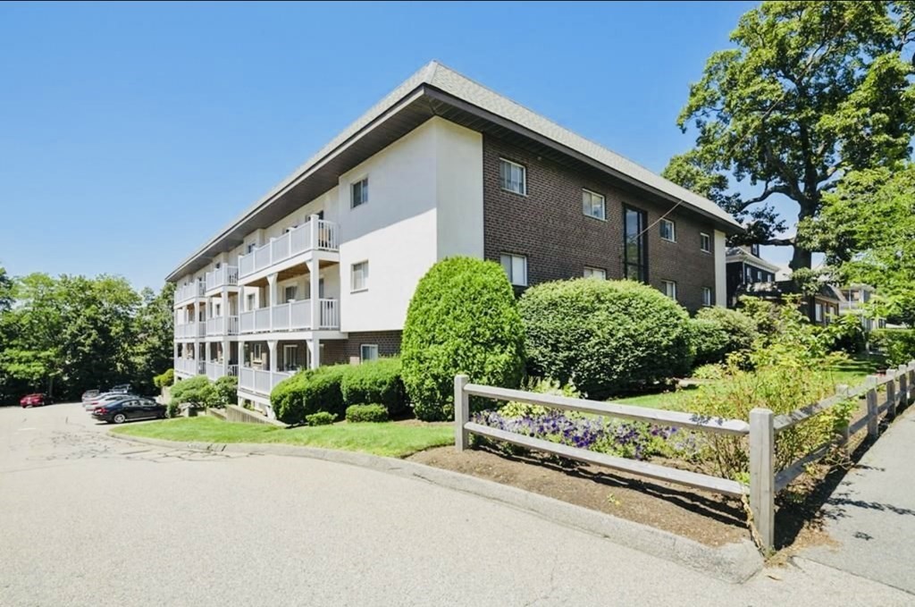 195 Independence Ave # 143