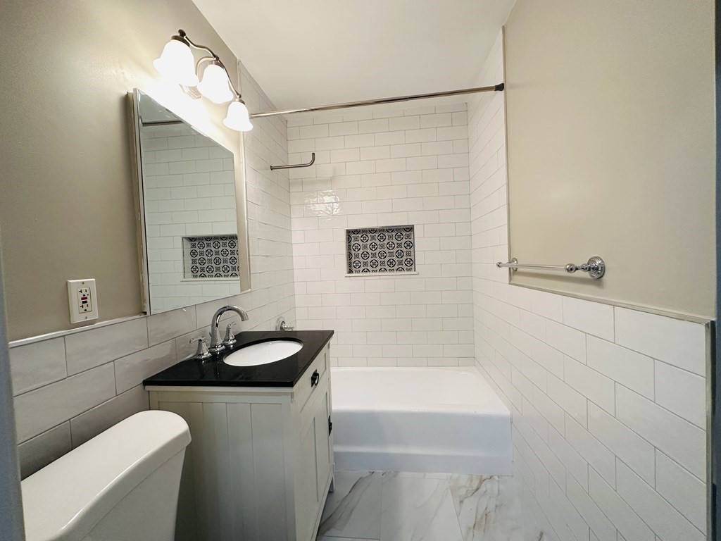 195 Independence Ave # 143