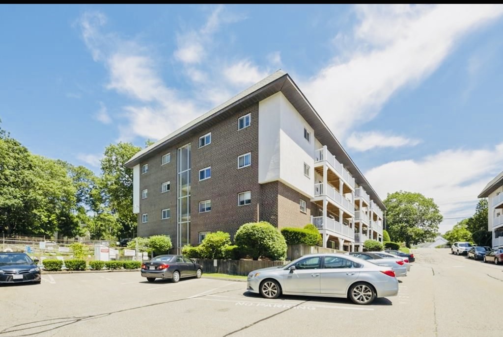 195 Independence Ave # 143