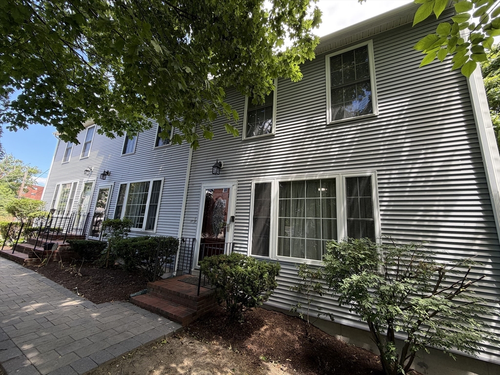 16 Parker St # 16