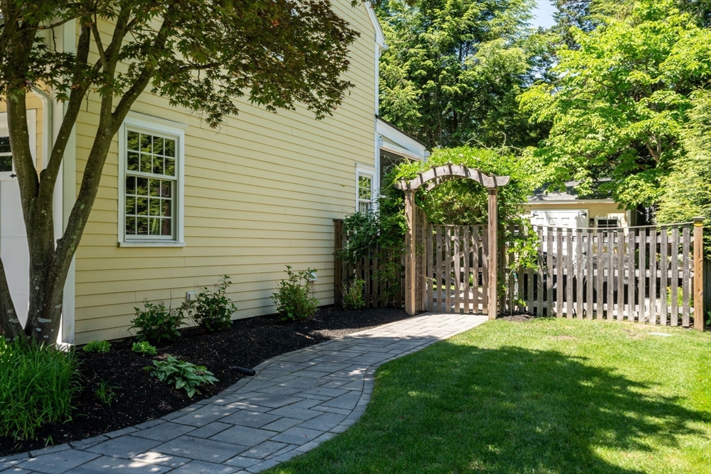 10 Auburn Rd