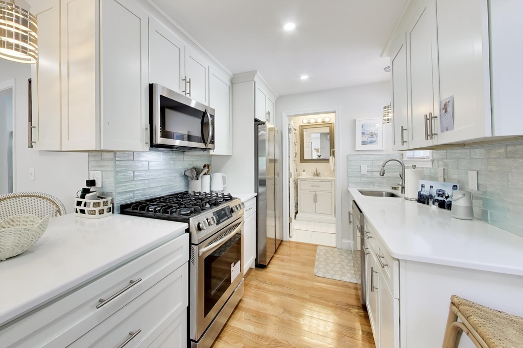 405 Whiting Ave