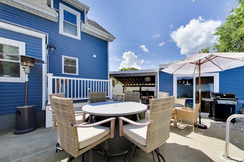 405 Whiting Ave