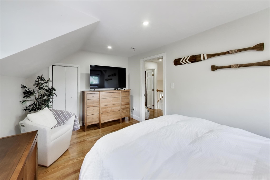 405 Whiting Ave