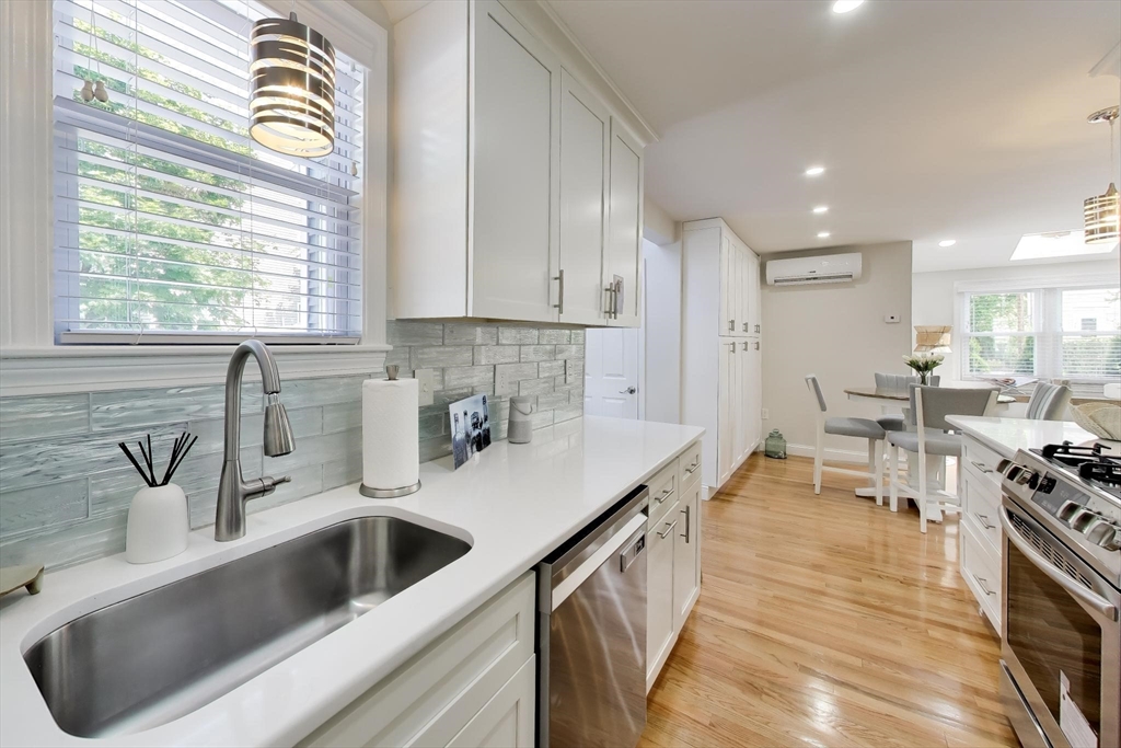405 Whiting Ave