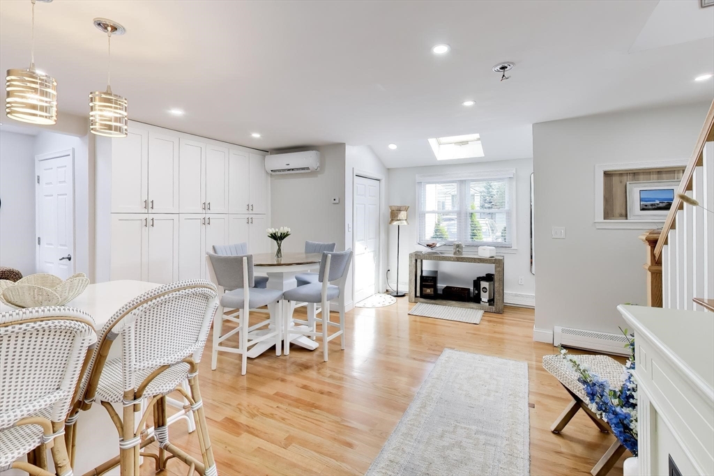 405 Whiting Ave