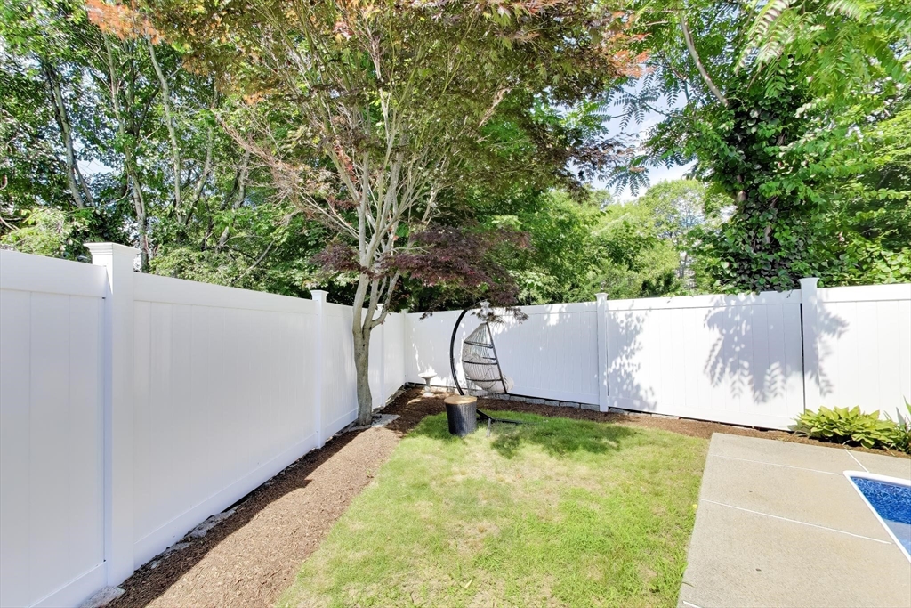 405 Whiting Ave