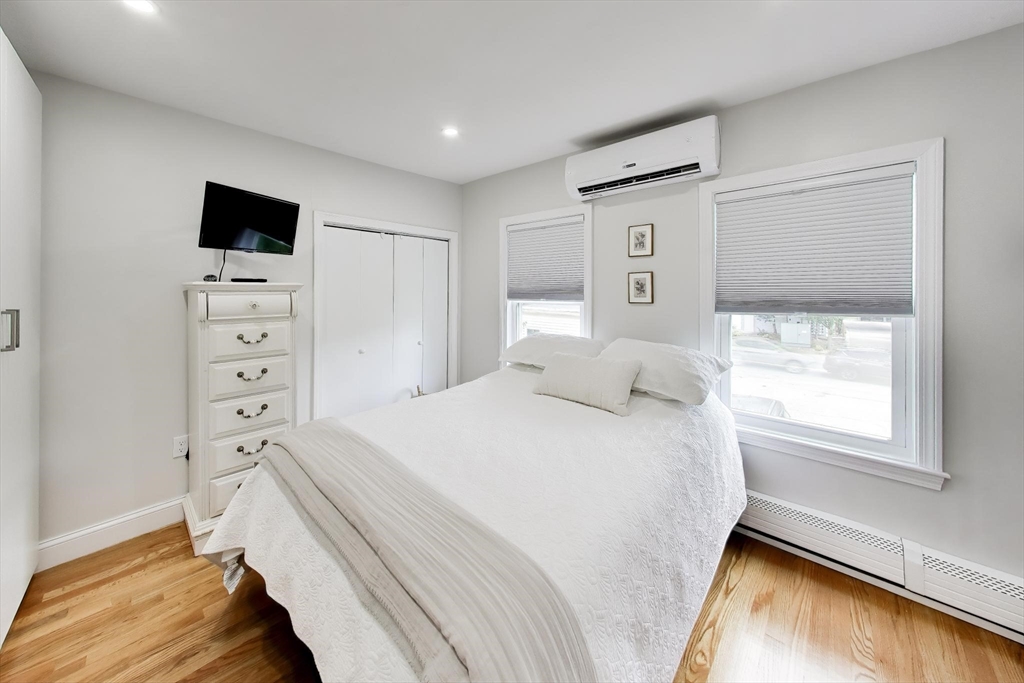 405 Whiting Ave