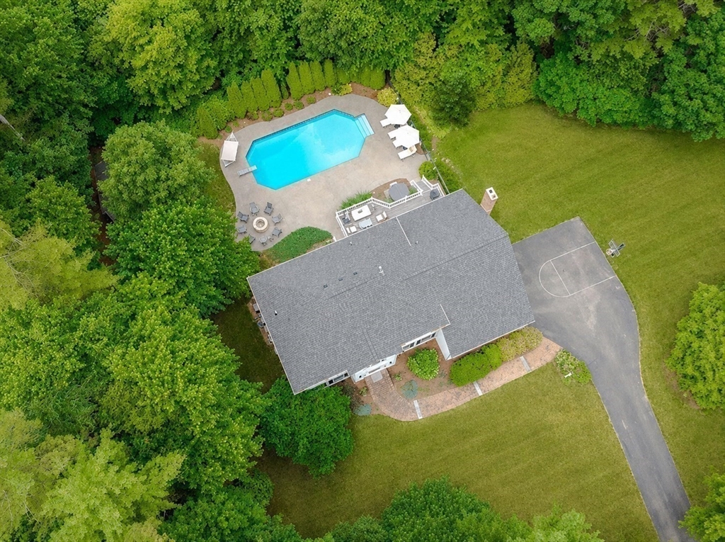 15 Applewood Rd