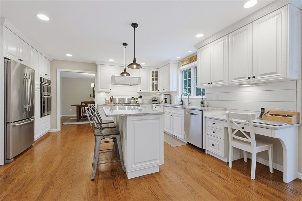 15 Applewood Rd