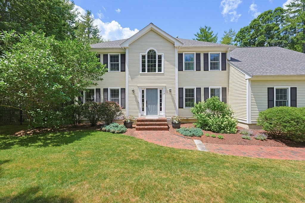 15 Applewood Rd