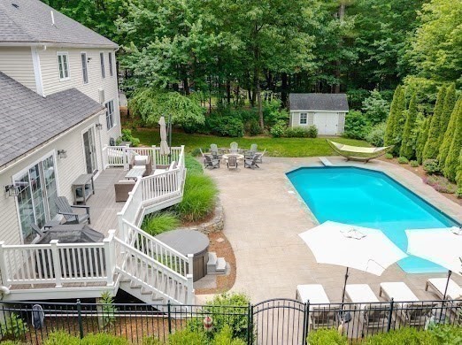 15 Applewood Rd