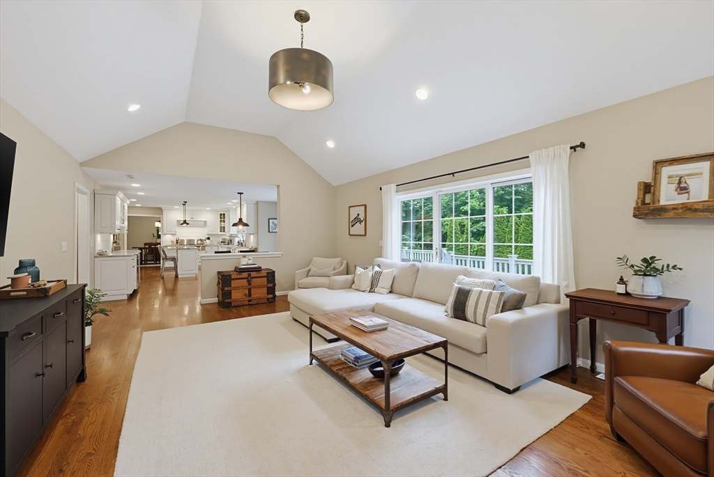 15 Applewood Rd