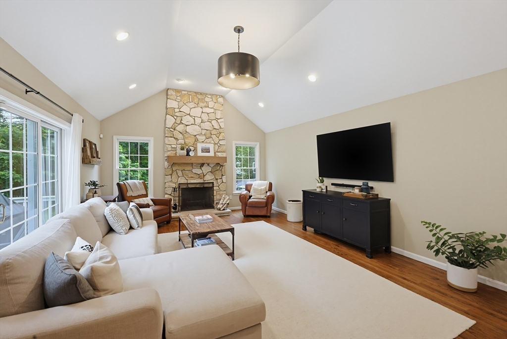 15 Applewood Rd