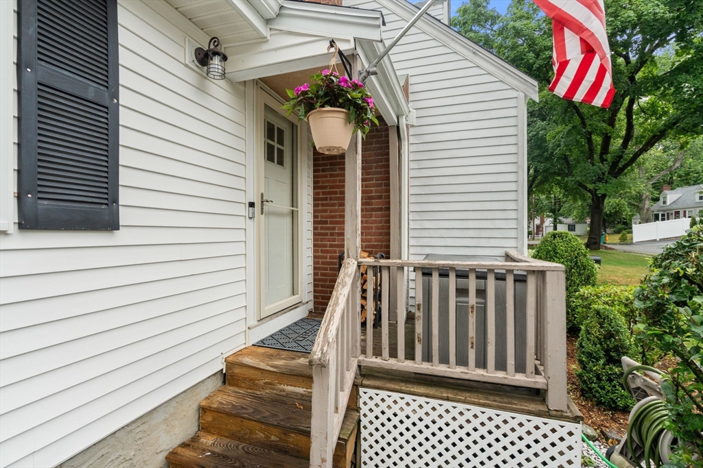 29 Laurel Street