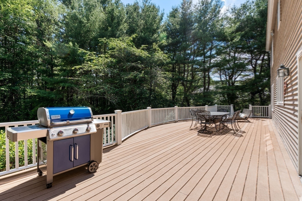 3 Milton Ln