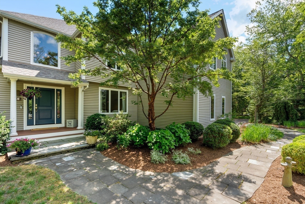 3 Milton Ln