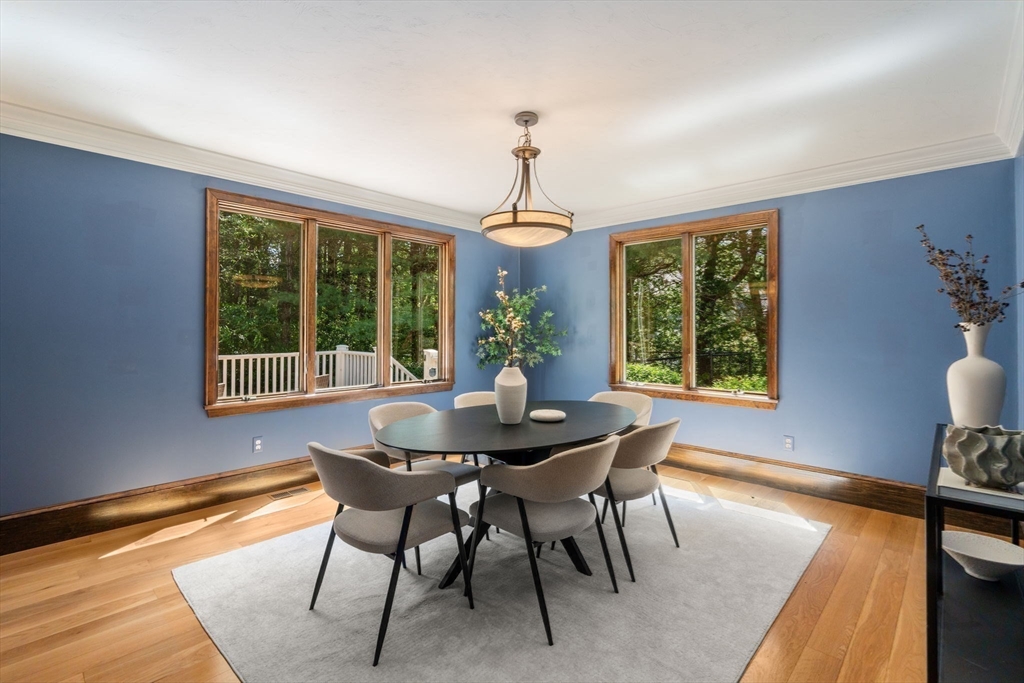 3 Milton Ln