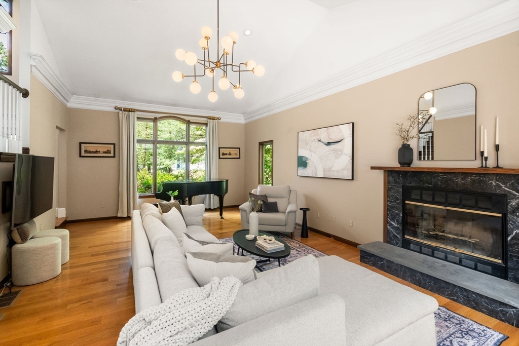 3 Milton Ln