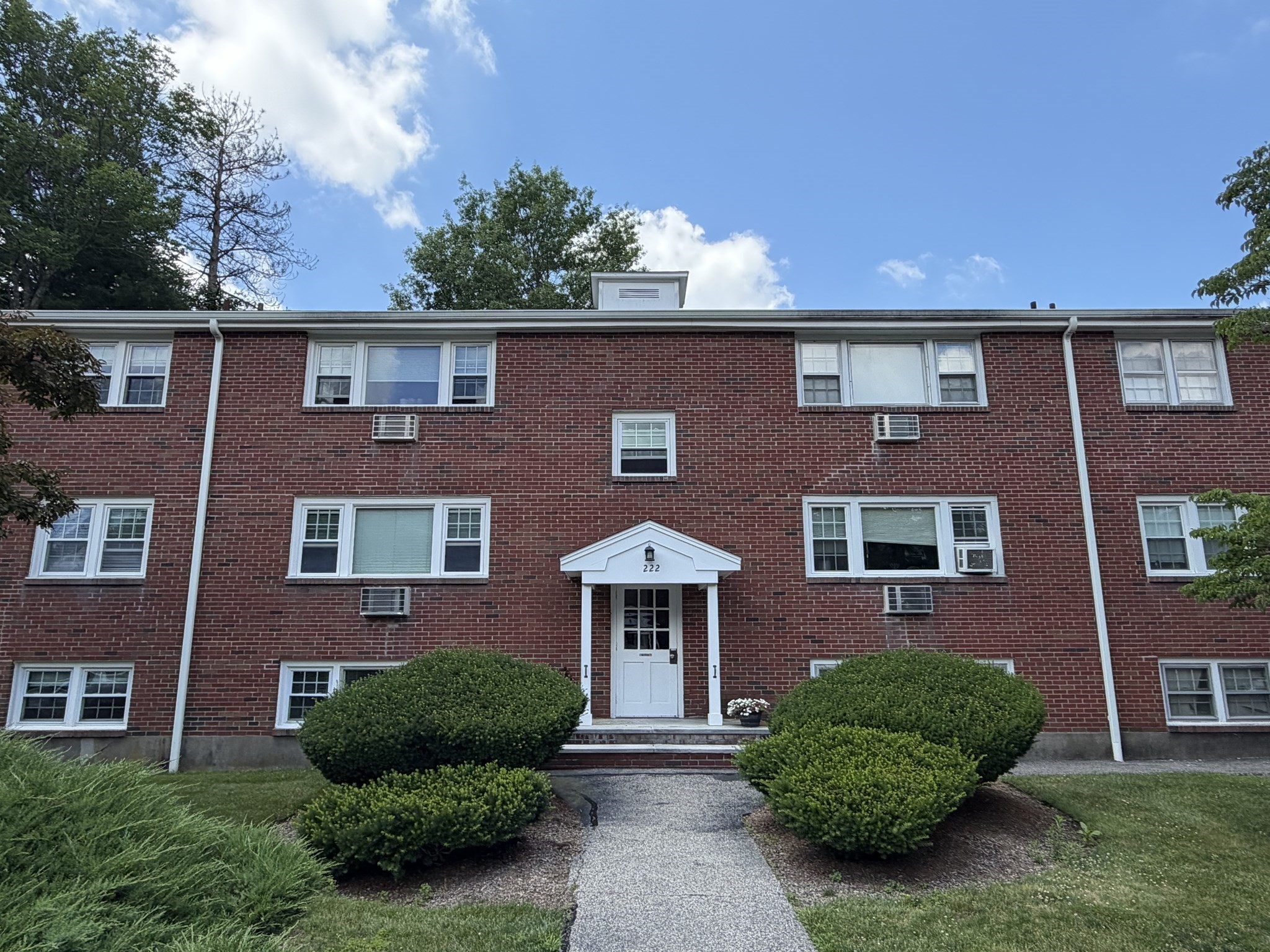 222 School St # 4