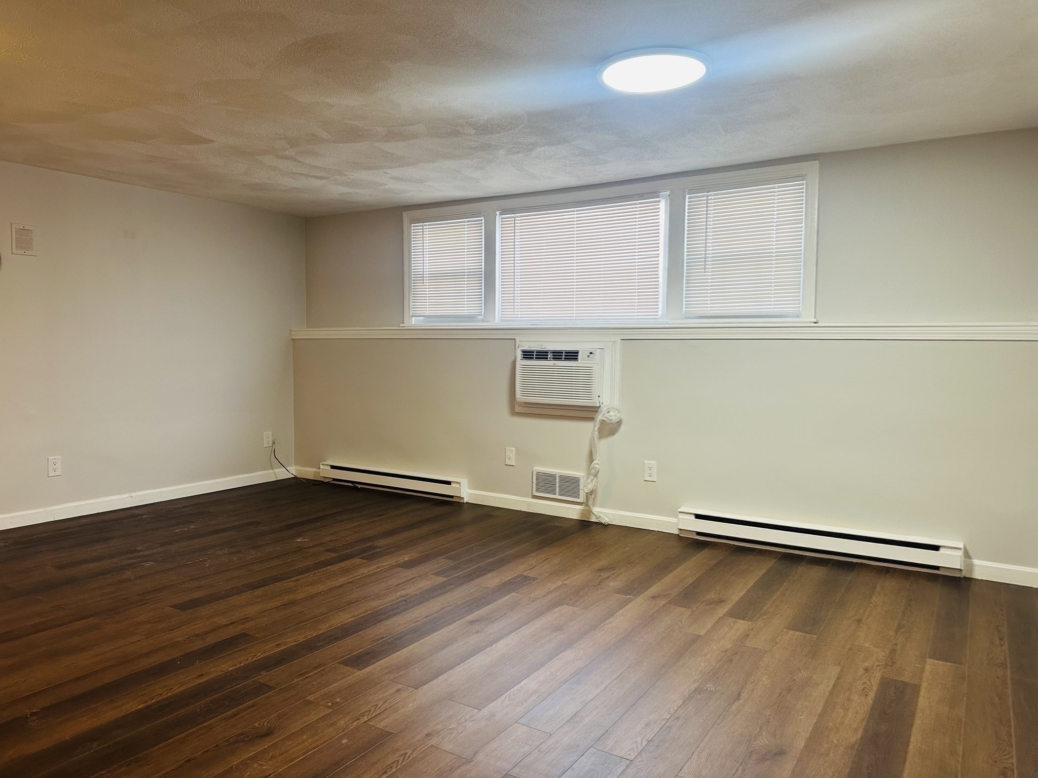 222 School St # 4