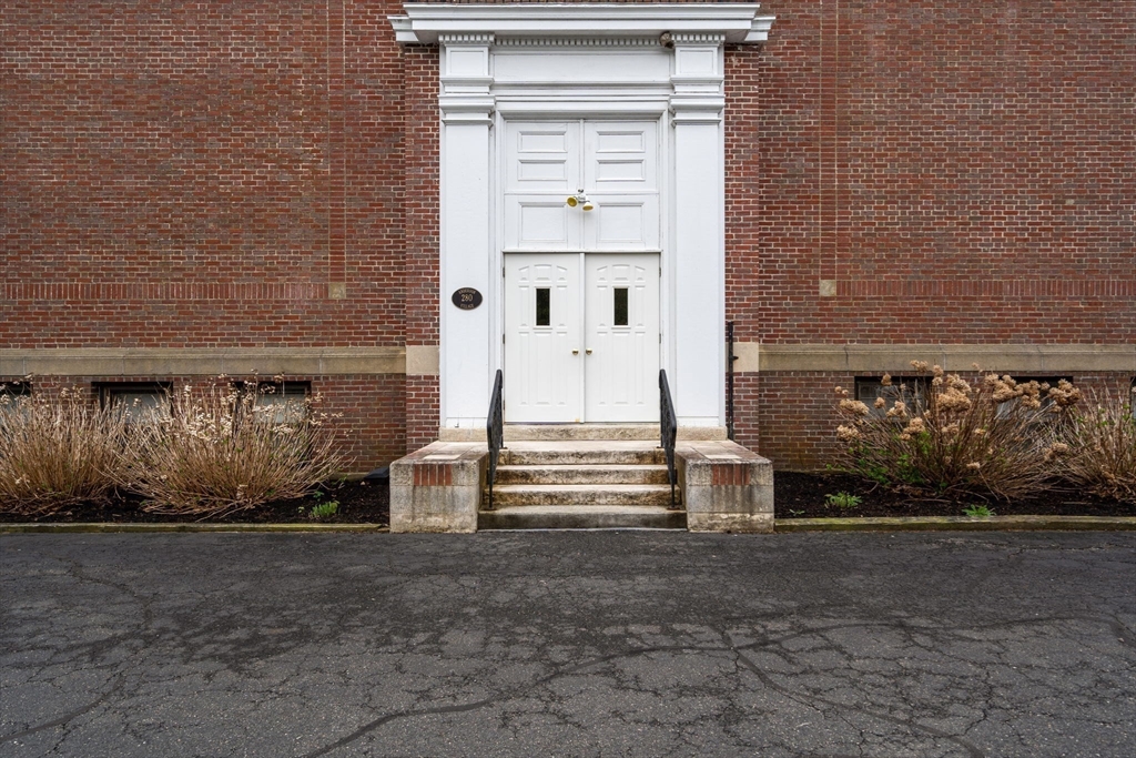 280 Village Street # 2 Unit: D 2