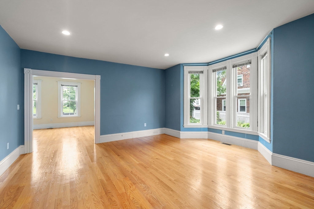 290 Walnut Street