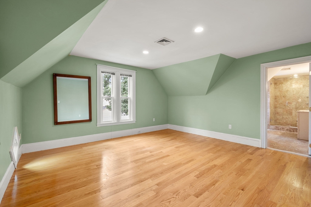 290 Walnut Street