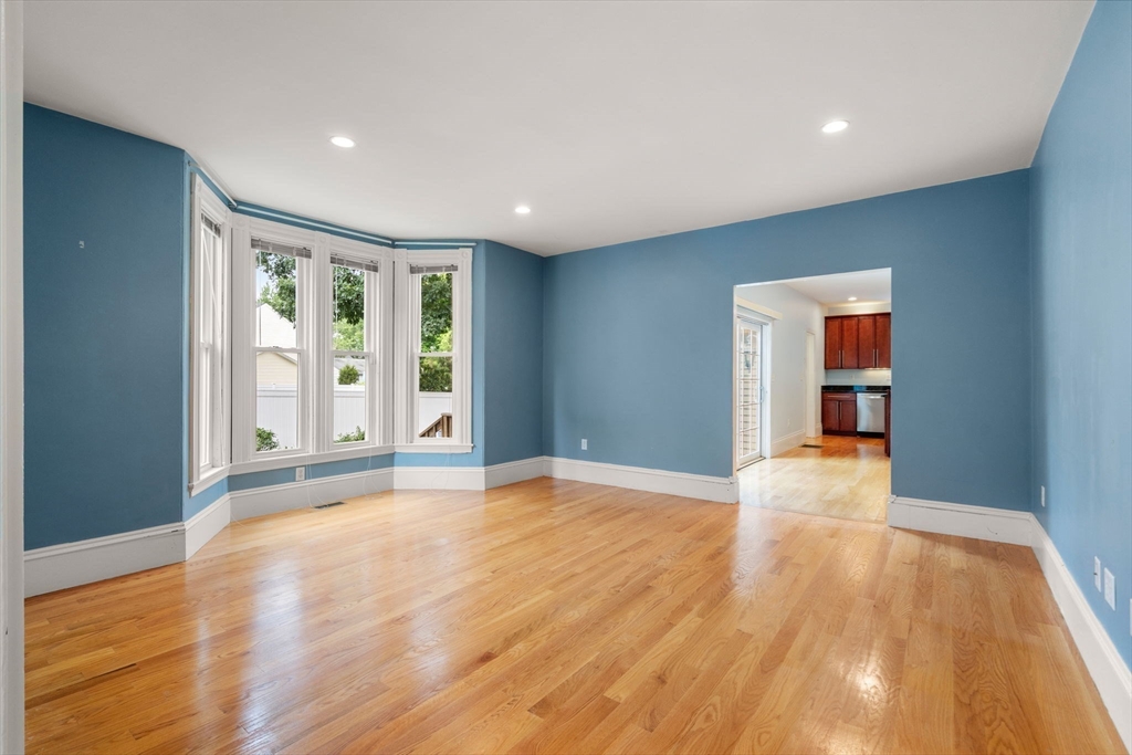290 Walnut Street