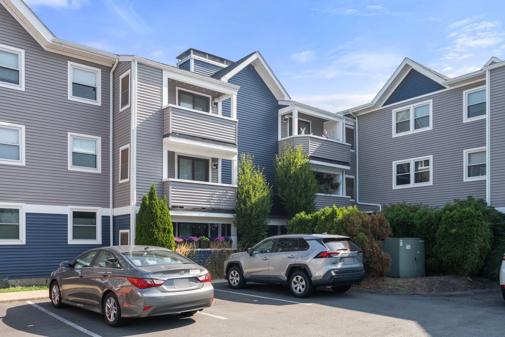 1216 Vfw Pkwy # 40