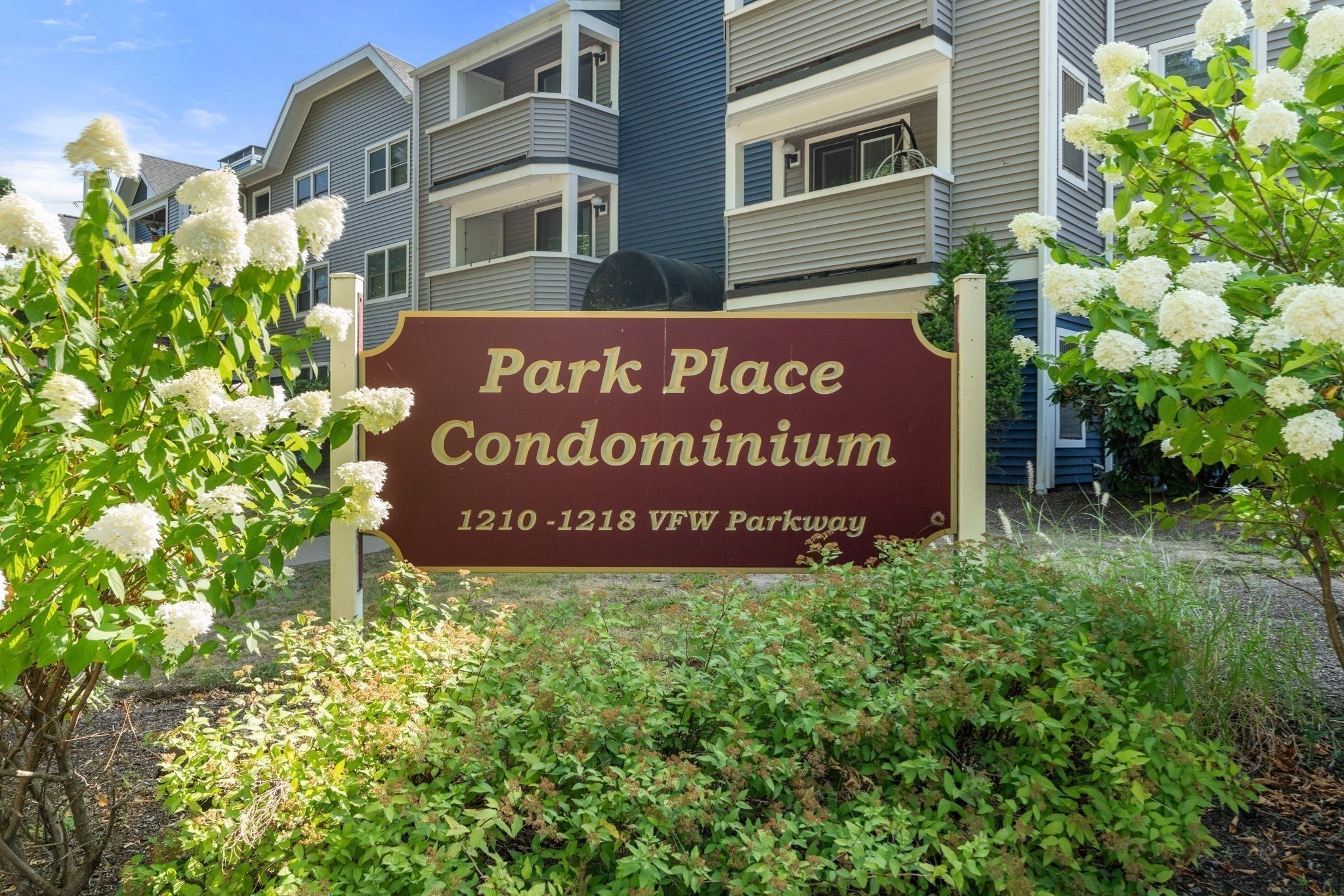 1216 Vfw Pkwy # 40