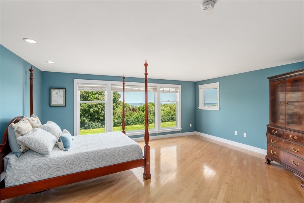 18 Holly Hill Circle
