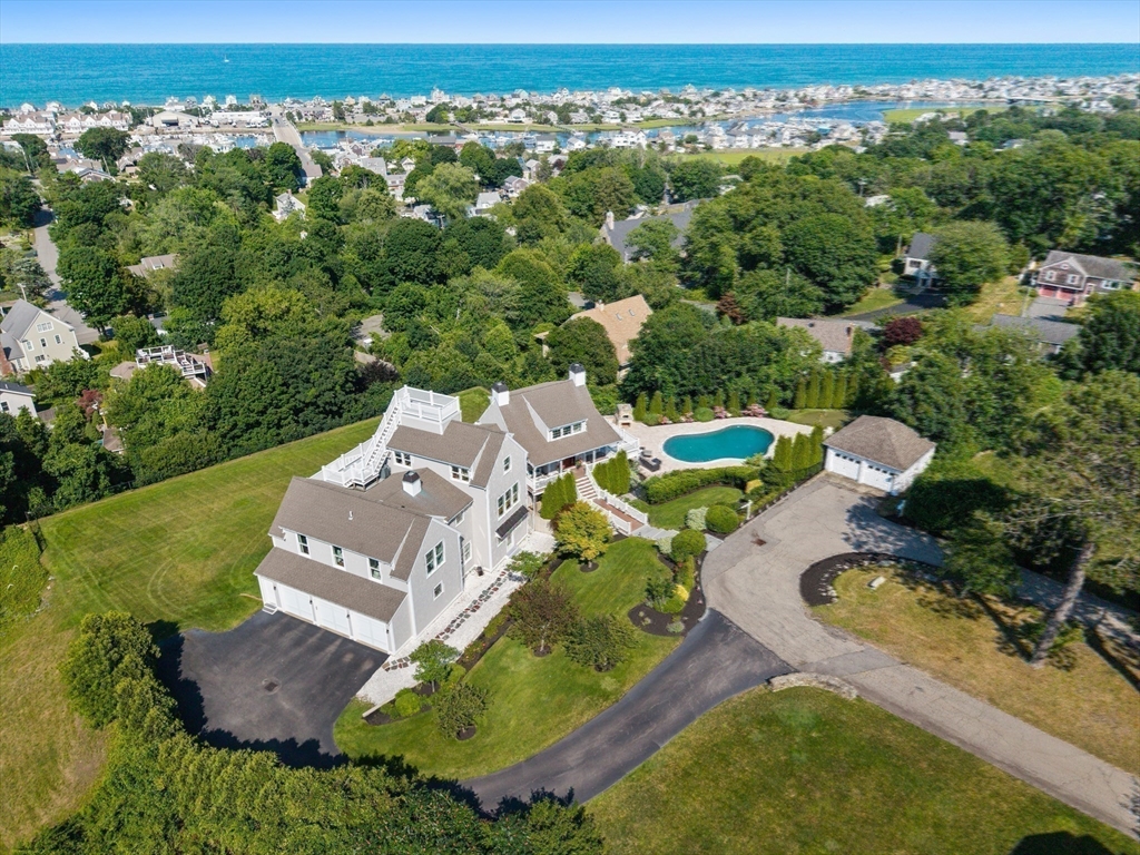 18 Holly Hill Circle
