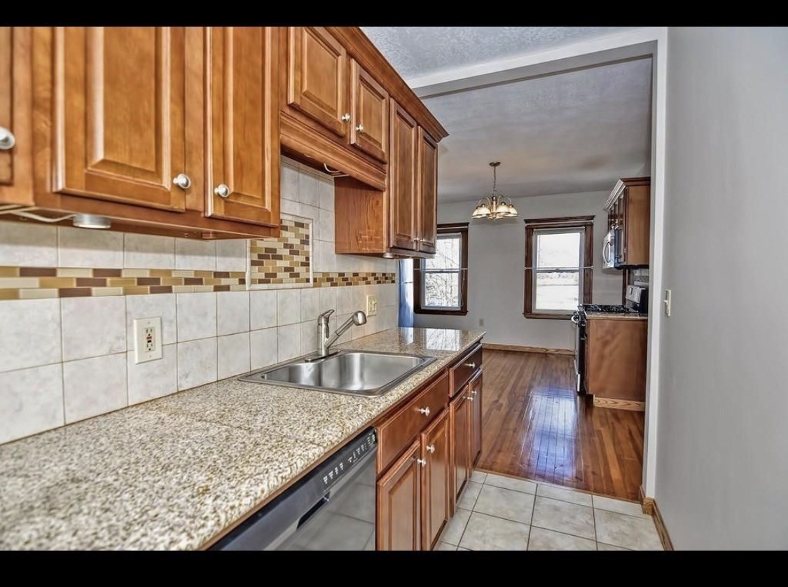 278 Greenwood St # 2
