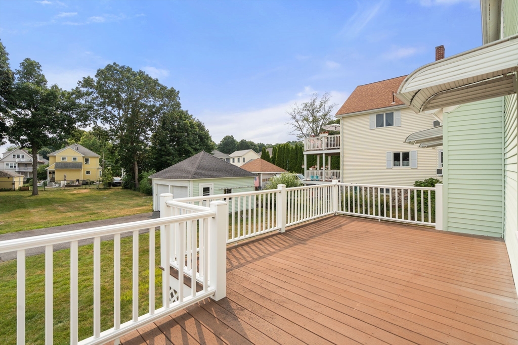 39 Phillips Ave