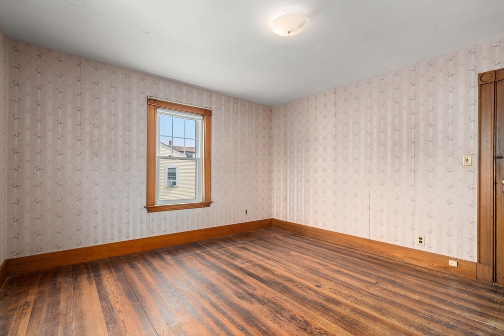 39 Phillips Ave