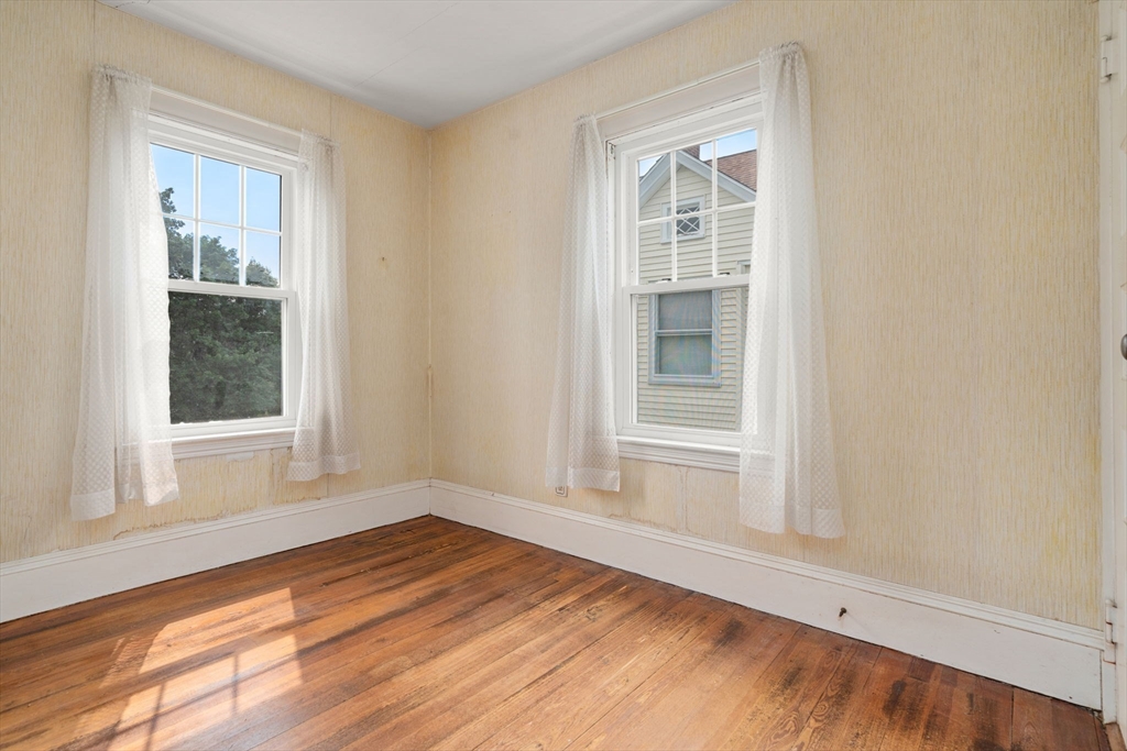 39 Phillips Ave