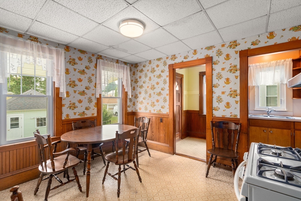 39 Phillips Ave