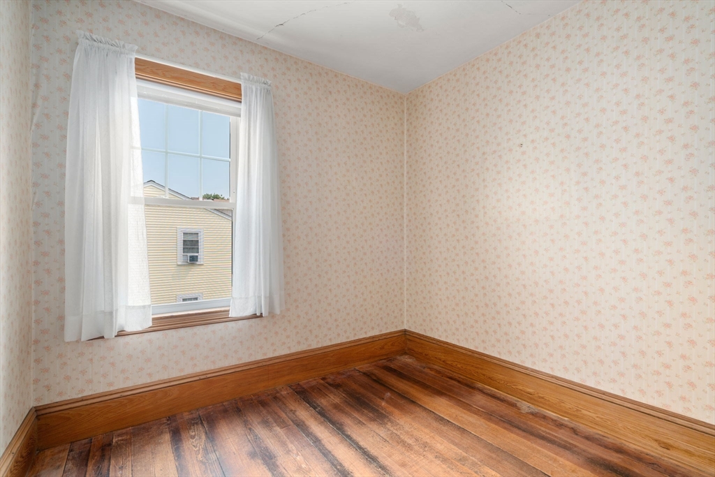 39 Phillips Ave