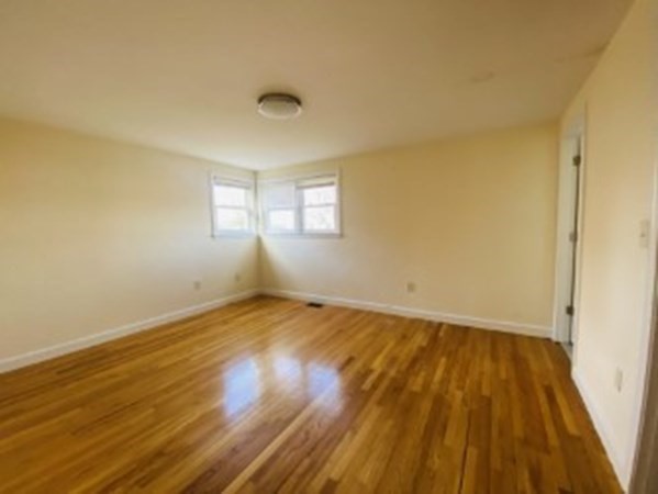 11 Selwyn Rd